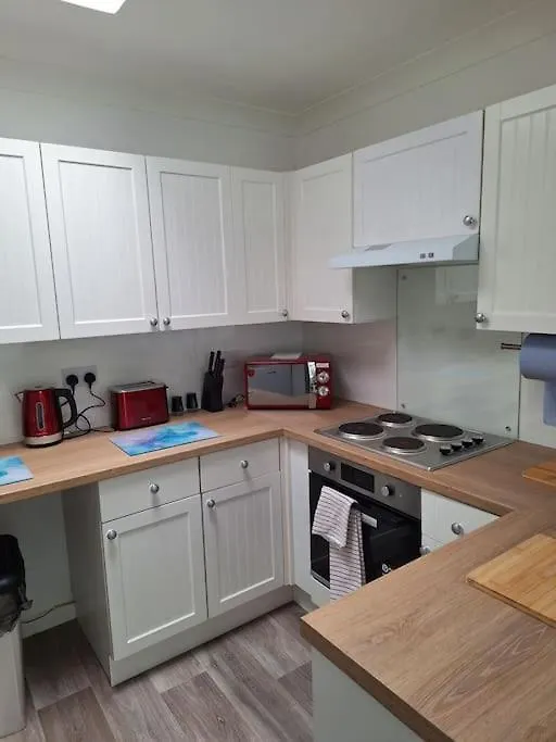 1 Bedroom Apartment In Bournemouth, Free Parking