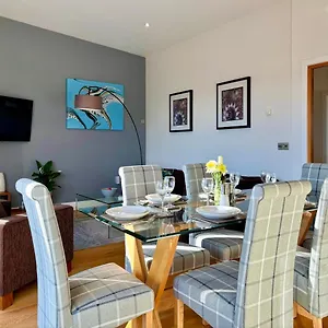 https://your-space-apartments-hamiltons.cambridgehotelsuk.com