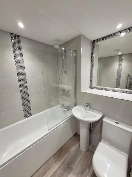 1 Bedroom Apartment In Bournemouth, Free Parking