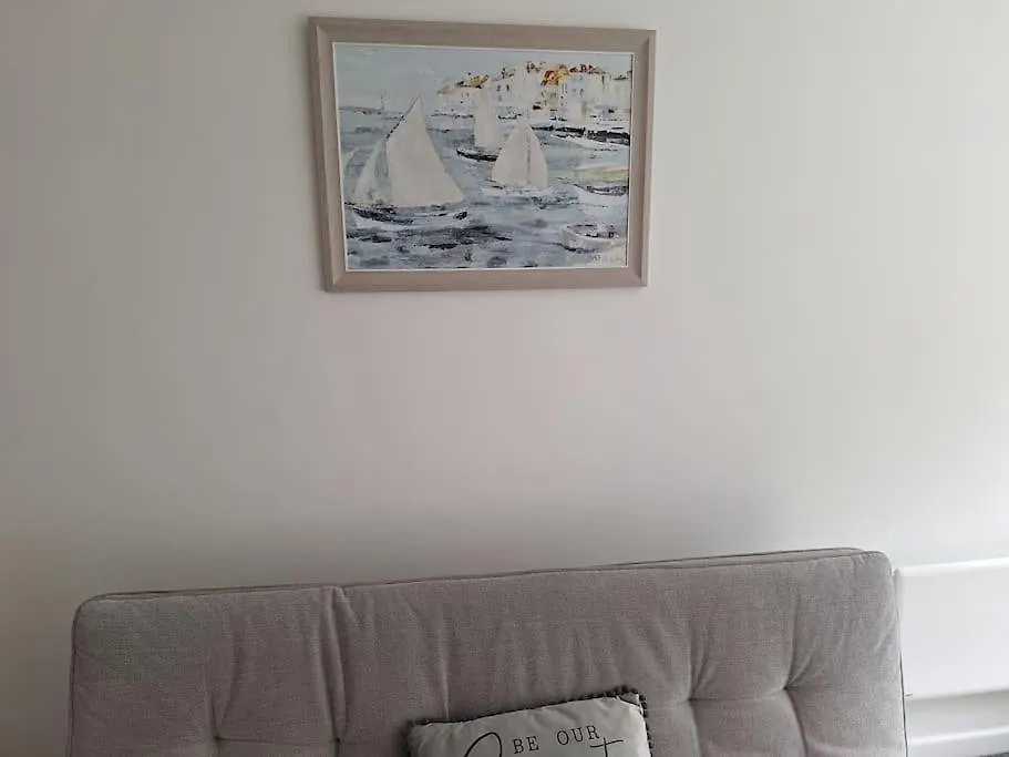 1 Bedroom Apartment In Bournemouth, Free Parking  Bournemouth